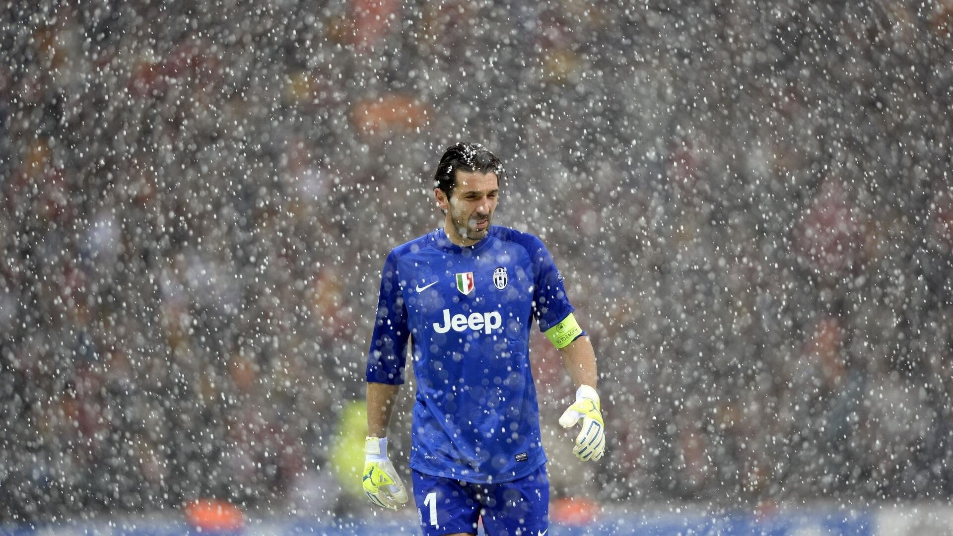 舞台越大，乔治越强，掘金险胜雄鹿背后的巨星对决